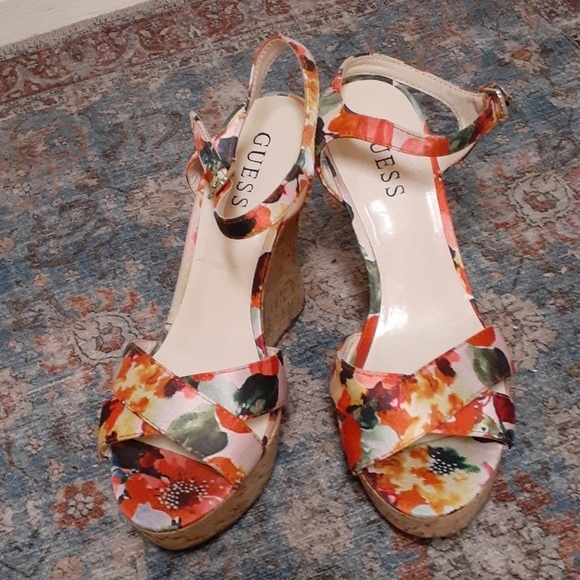 Guess wedges - Picture 2 of 8